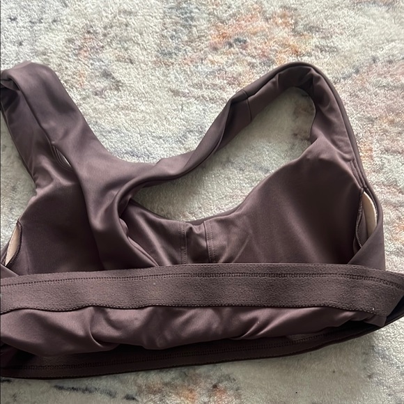 Alo raisinette Airlift advantage racerback bra - Picture 4 of 6